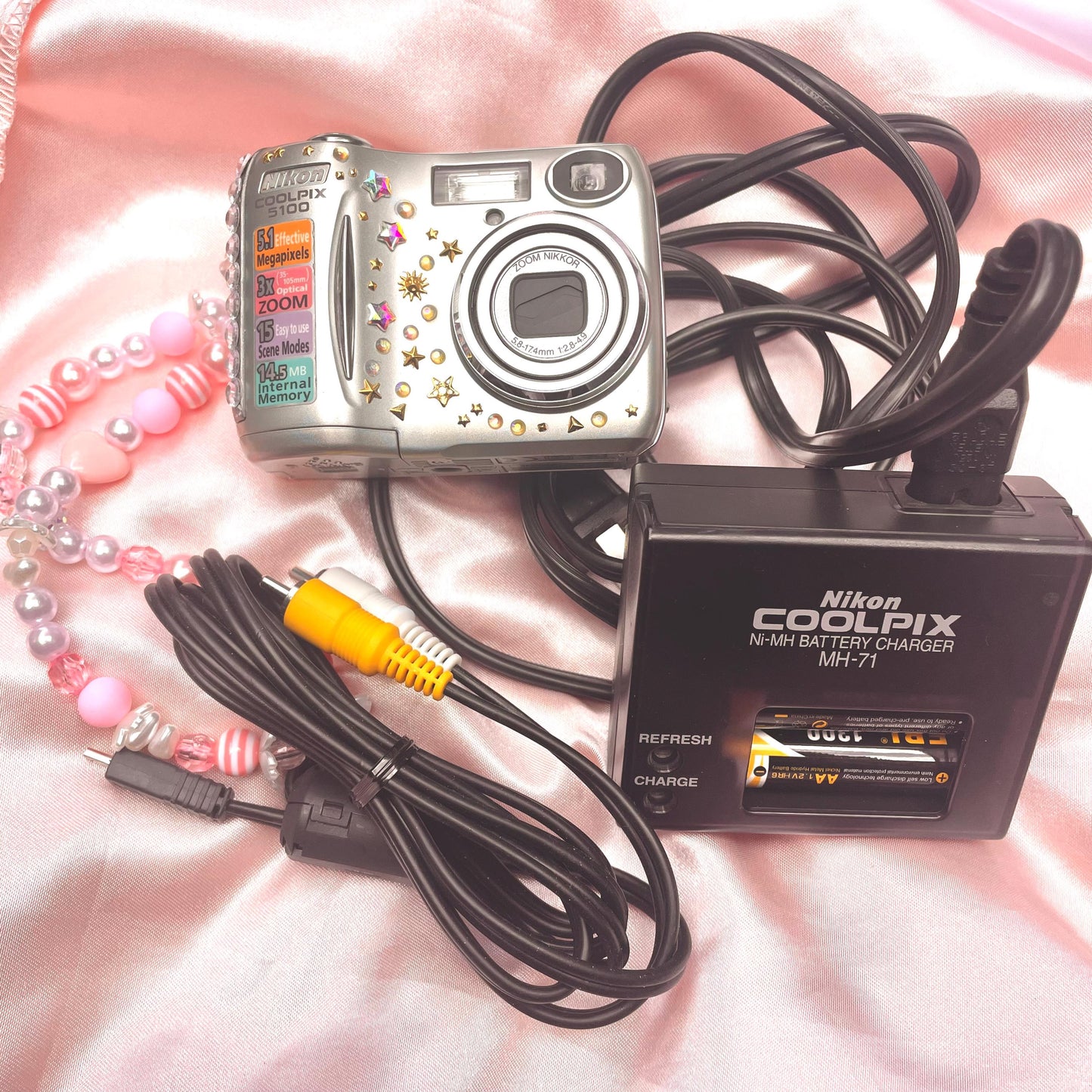Nikon Coolpix E5100 BOXED SET cute y2k aesthetic digicam with beaded strap PreOwned