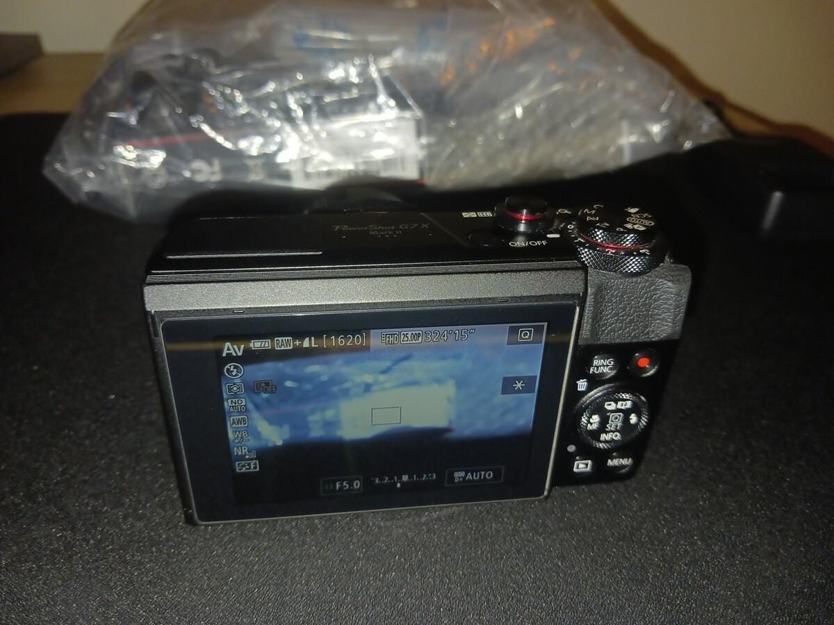 Canon PowerShot G7 X Mark II 20.1MP Compact Camera (Read Description)