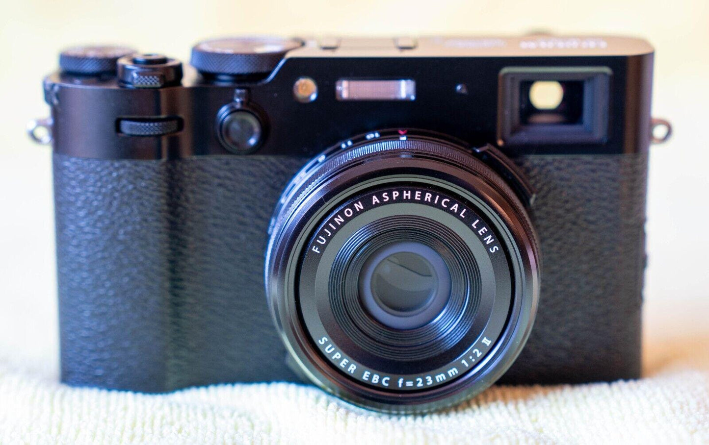 Fujifilm X100 VI 40.2MP 6.2K Digital Camera Black - Xtras! - MINT