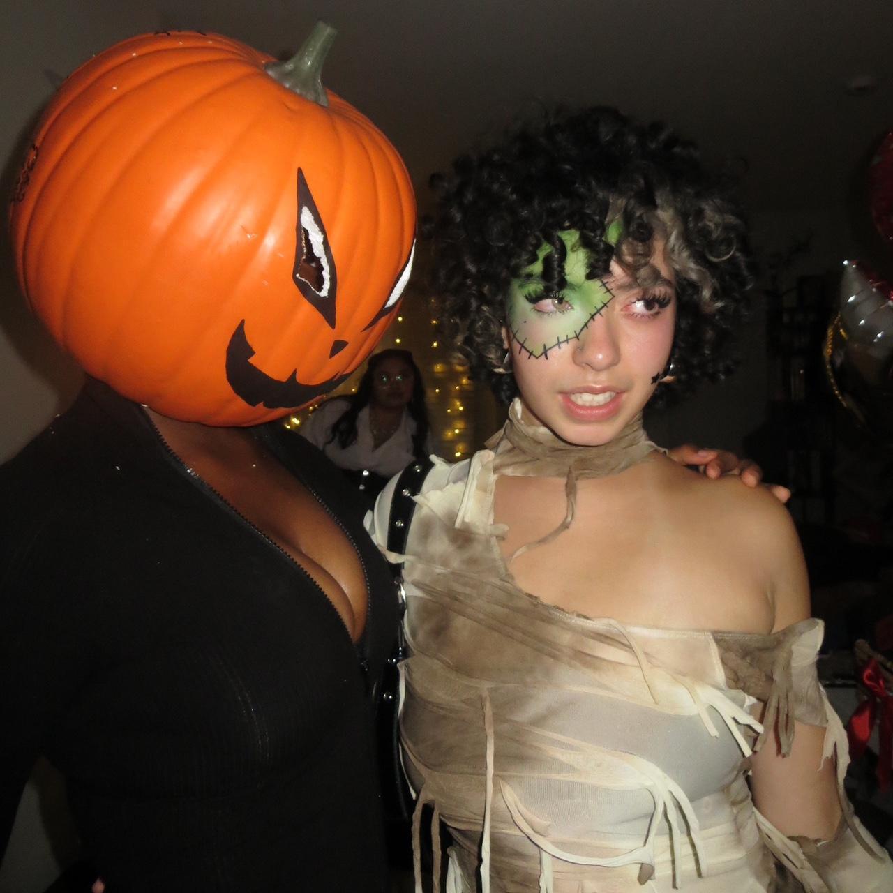 Pre-Owend Canon Powershot SX260 HS with 12.0 Megapixels📸.