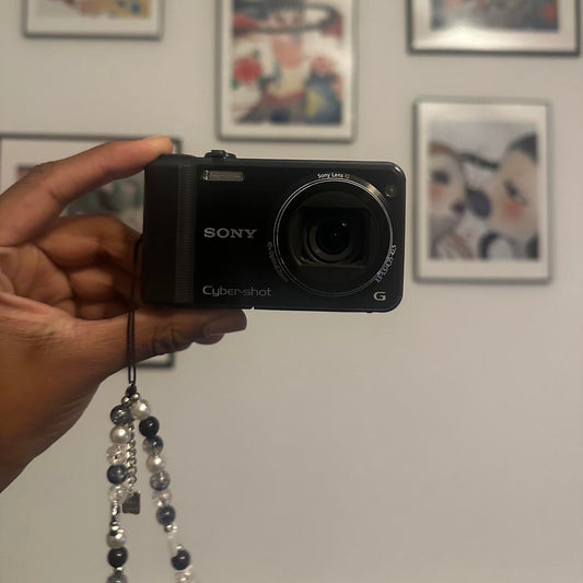 Pre-Owend Sony Cyber-Shot DSC-HX7V with 16.2 Megapixels 📸