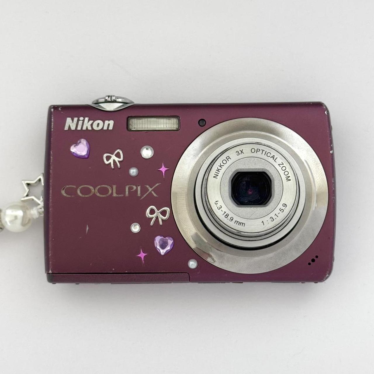 Pre-Owend Nikon Coolpix S220 Plum Digital Camera