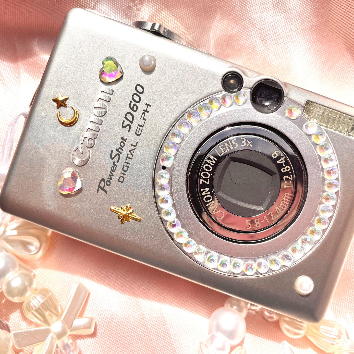 Canon PowerShot SD 600 near mint condition Digital Elph y2k aesthetic decorated digicam with beaded strap, full set PreOwned