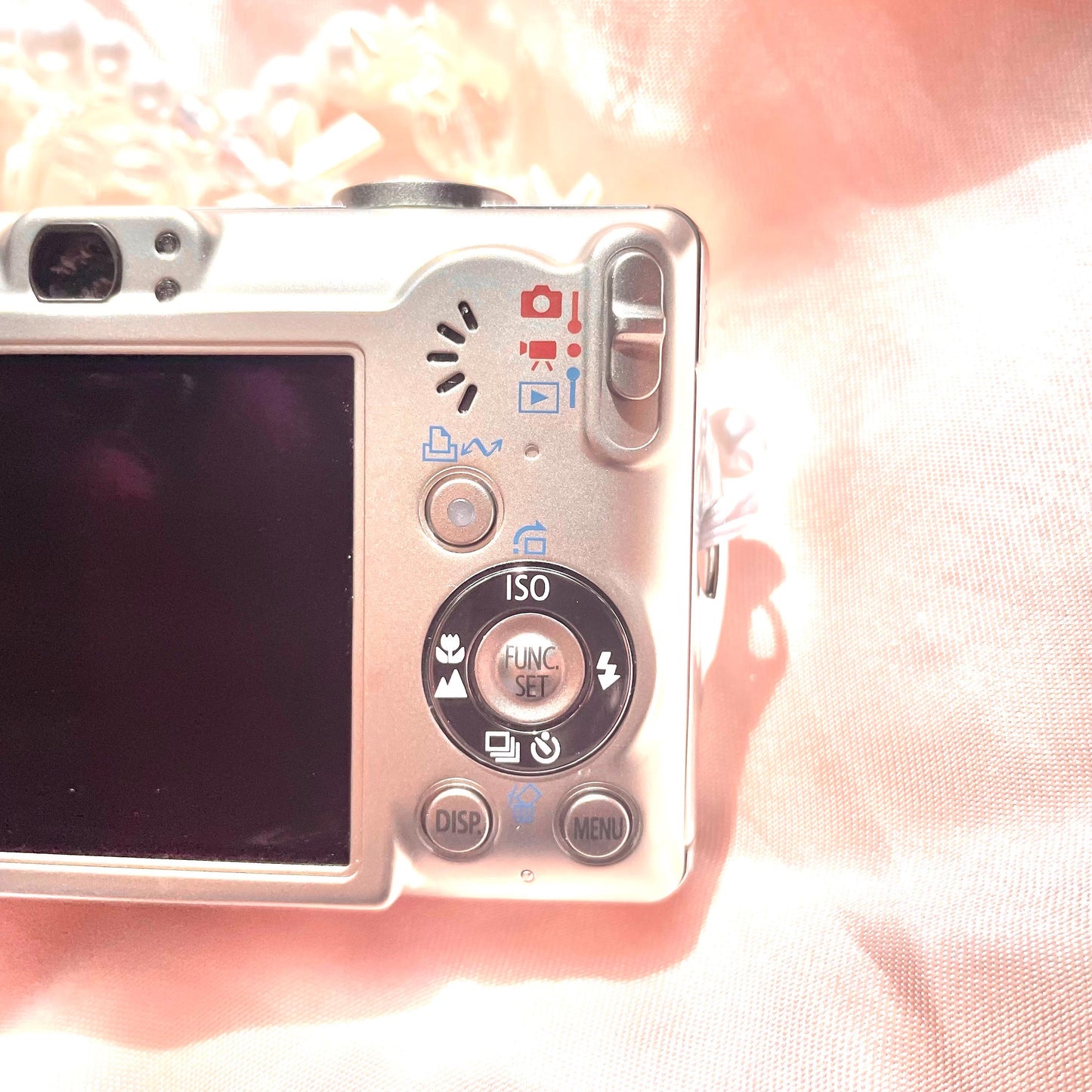 Canon PowerShot SD 600 near mint condition Digital Elph y2k aesthetic decorated digicam with beaded strap, full set PreOwned