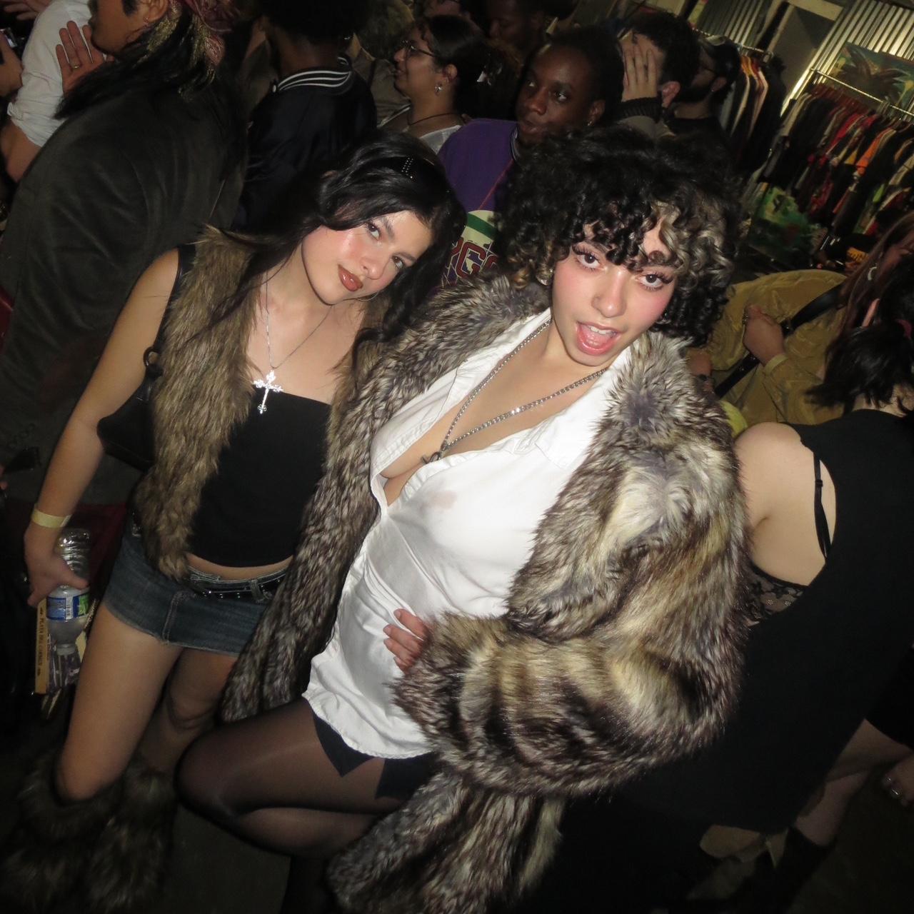 Pre-Owend Canon Powershot SX260 HS with 12.0 Megapixels📸.