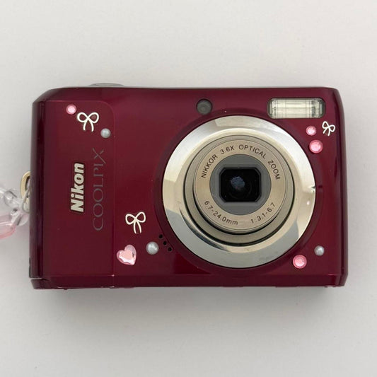Pre-Owend Nikon Coolpix L20 Digital Camera ๋ .🍷⋆