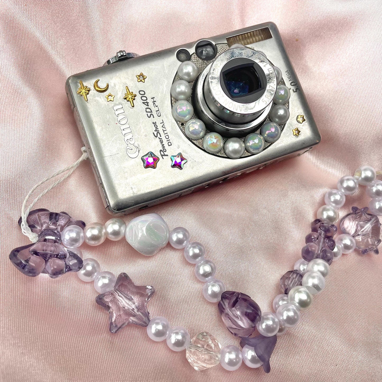 Canon PowerShot SD 400 Digital Elph y2k aesthetic decorated digicam with beaded strap PreOwned